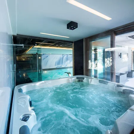 ميغوي لوكشري ليفنغ آند سبا *****، شقة كرانز مونتانا