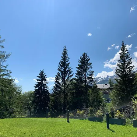 شقة ميغوي لوكشري ليفنغ آند سبا *****، *